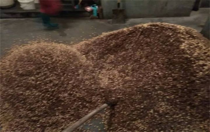 鸿鸽酒业